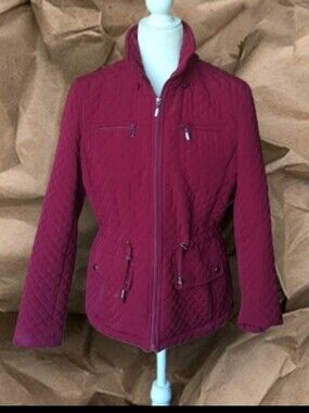 Gallery merlot Berry wine Burgundy quilted warm zip up Chore barn jacket. Sz S